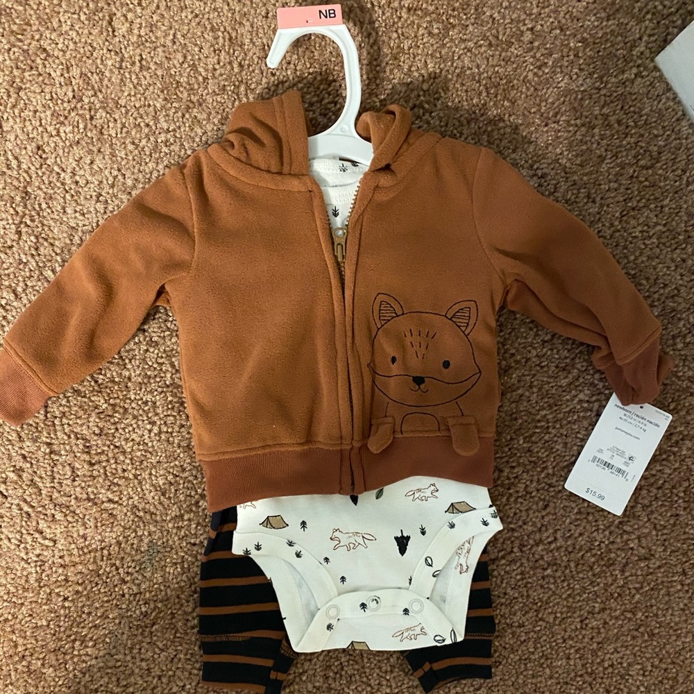 Newborn Carter’s Set
